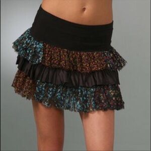 𝅺Free People Mix Media Ruffle Tiered Layered Mini Skirt Size XS Black Floral